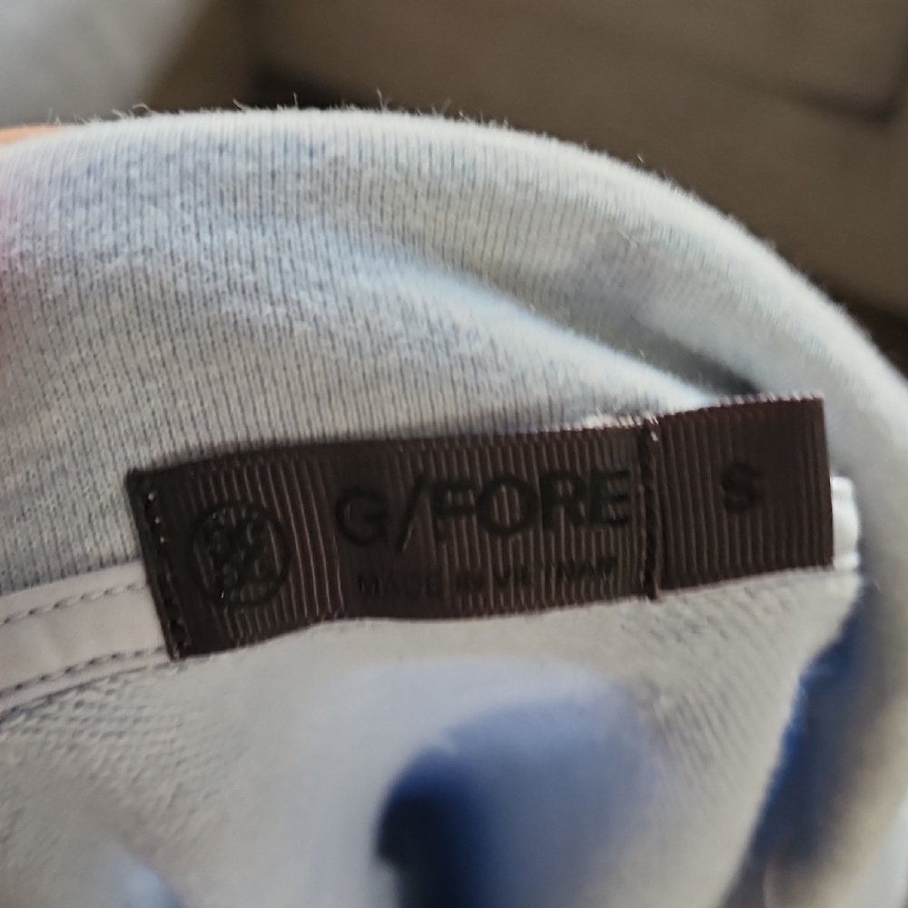 Women’s G/FORE Light Blue Quarter Zip Pullover Skull Logo Golf Sweatshirt - Picture 8 of 12